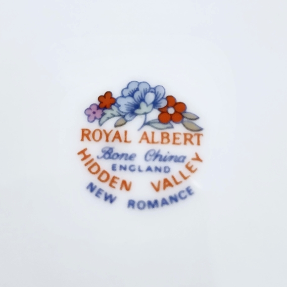 Vintage Royal Albert New Romance Hidden Valley 10.5" Dinner Plate - Picture 4 of 7